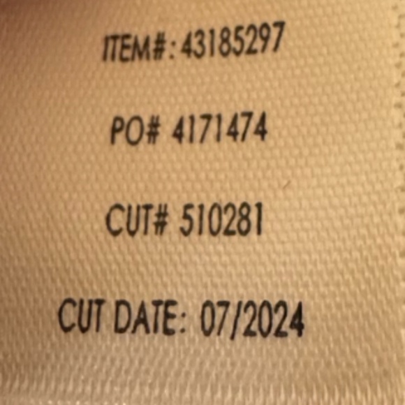 Floral Lurex Button-Front Blouse πΌβ¨ - Picture 9 of 10